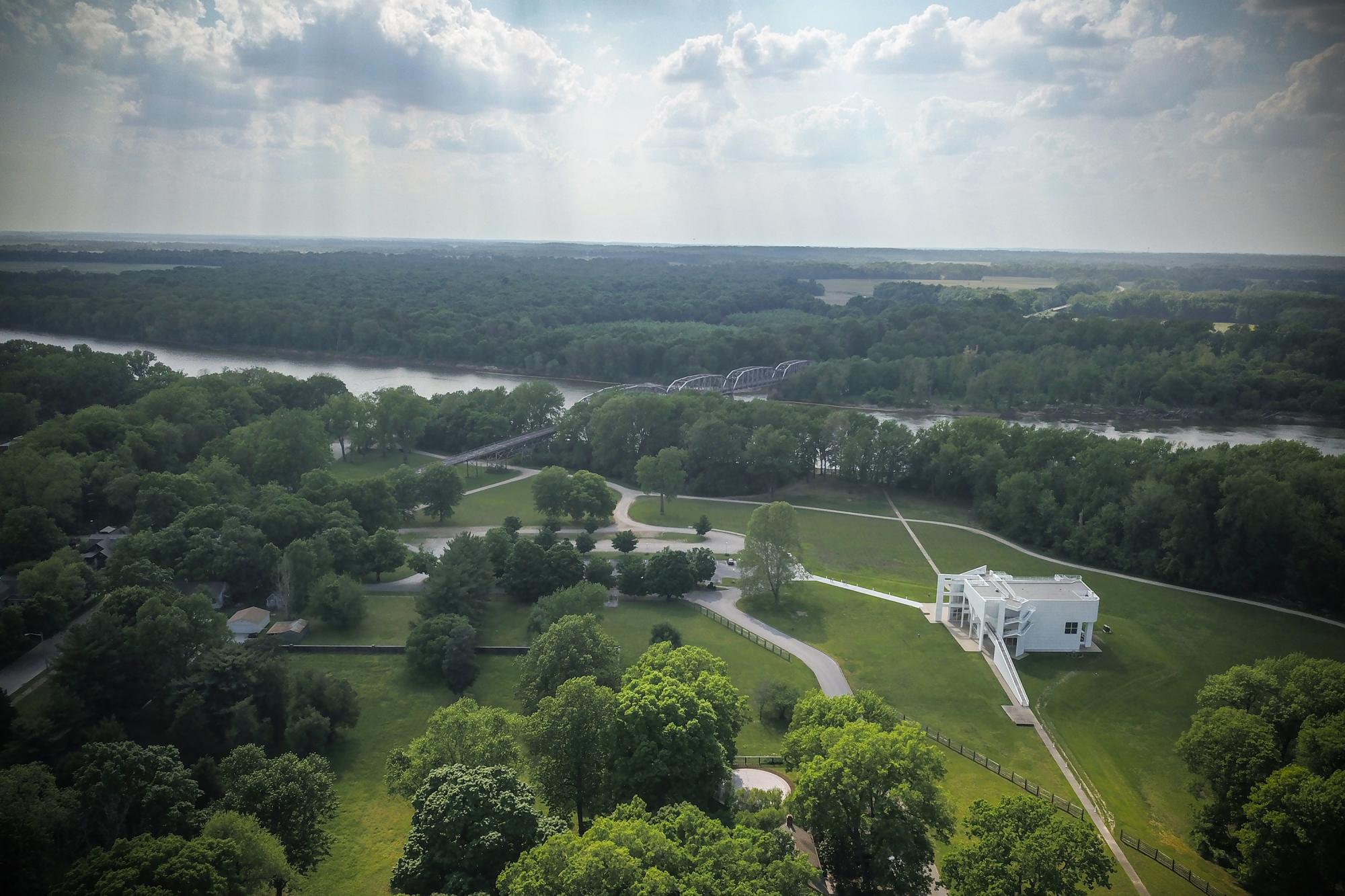 Evansville Indiana New Harmony e is for everyone